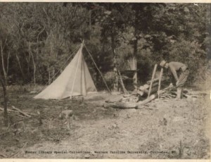 A packable classic camp.  Kephart's tent is most likely ballon silk (Egyptian cotton).  (Photo: Hunter Library, Western Carolina University, Cullowhee, NC)